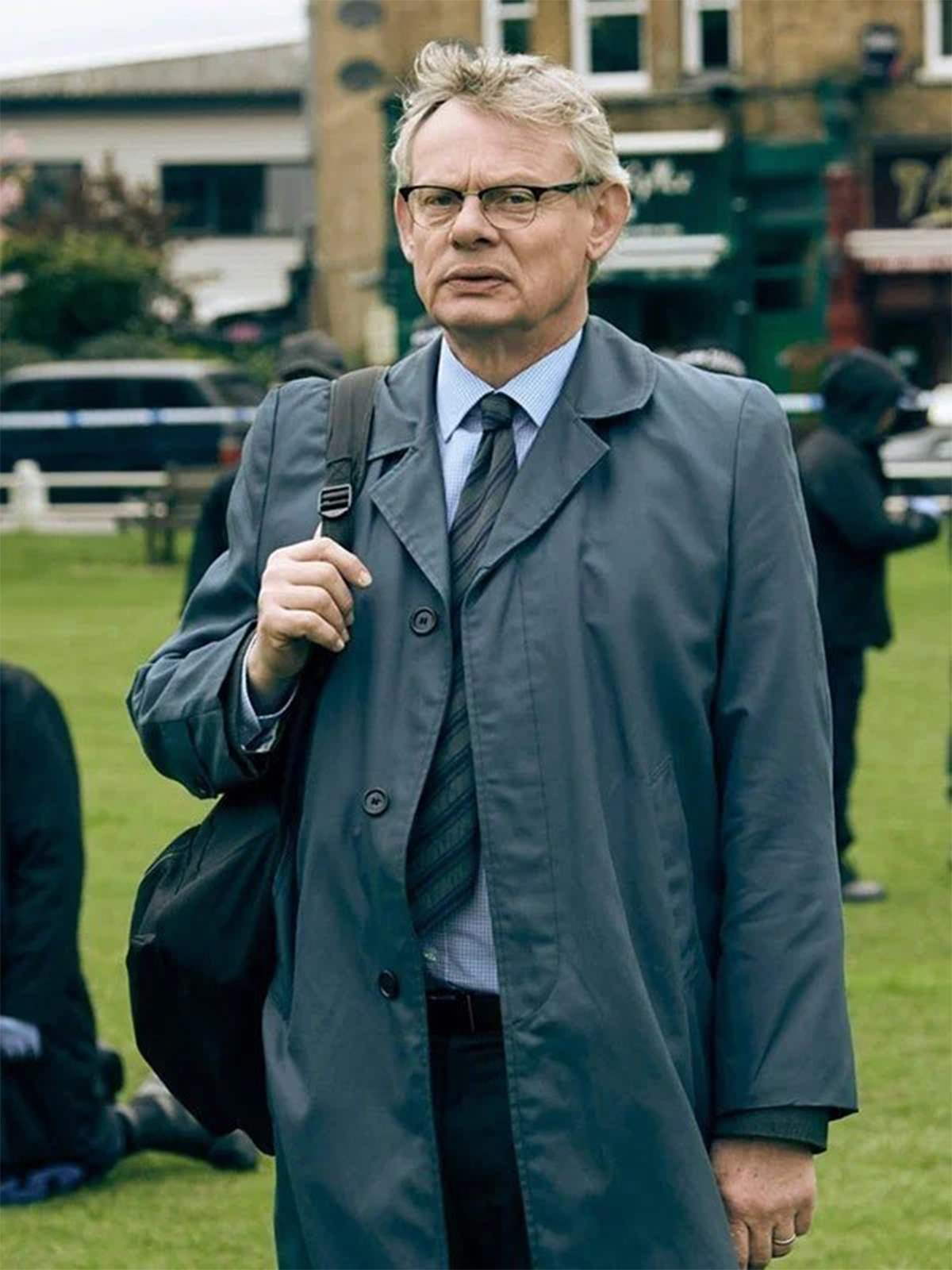 manhunt with martin clunes on netflix